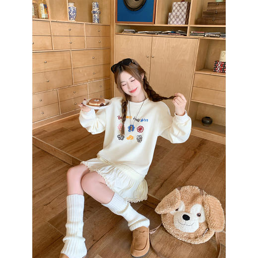 【169元任选2件】现货！杏色彩色绣花卫衣裙 商品图2