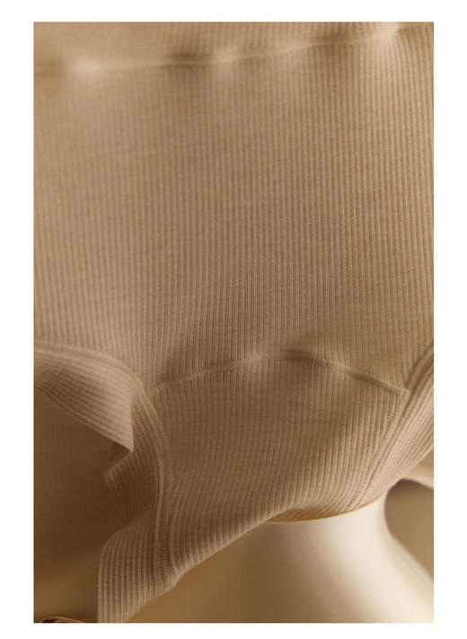 解锁舒适新境界！零碳莫代尔抗菌内裤！50S莫代尔，触肤柔软，犹如人体第二次肌肤，每一寸都透着自然的轻抚。7A级抗菌标准，水洗150次仍具有抗菌力！更长效！有效抑制三大细菌🦠，满满的安全感。 商品图2