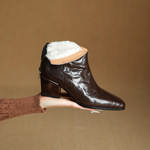 【预售5天】真皮真毛粗跟羊皮短靴女冬季羊羔毛雪地靴方头高跟瘦瘦靴保暖大棉鞋MLJ&C210 商品图2
