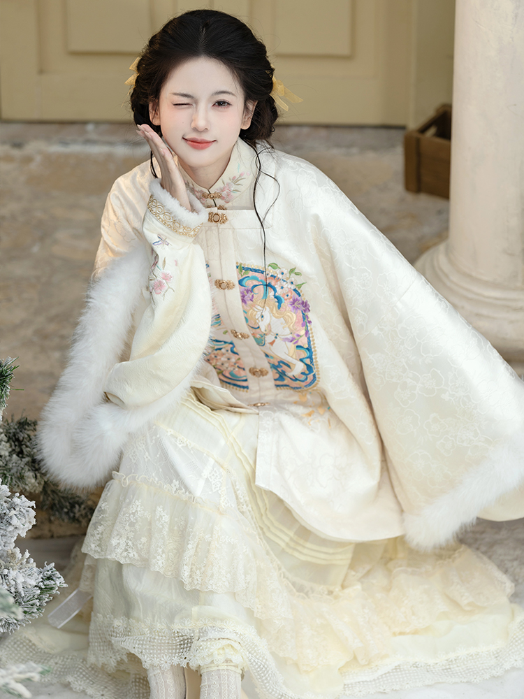 【重回汉唐旋转梦境】原创改良方领对襟袄汉洋折衷明制汉服女成人