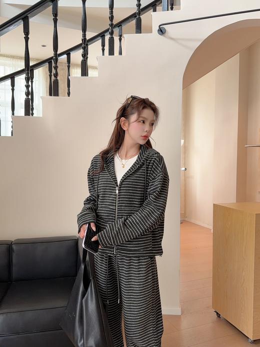 【YW】无忧购秋冬高品质加绒宽松连帽条纹两件套5031（截单后3-5天发货） 商品图0