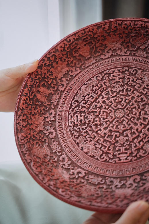 独角鹿西洋古董19世纪中国出品木胎剔红缠枝花叶及福寿云纹大盘 商品图4