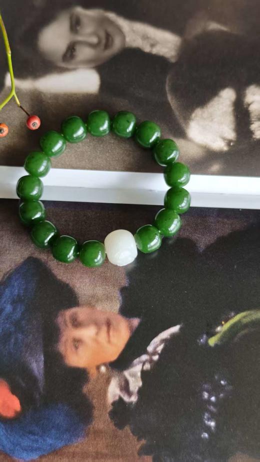 子不语 · 松春 碧玉籽料手串【嘉石206】 商品图11