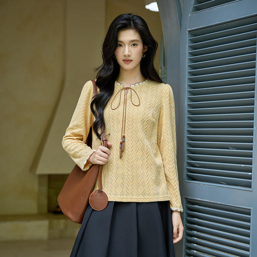 奢姿大码女装2025秋季时尚镂空花纹设计气质系带流苏装饰针织上衣9953294359 商品图4