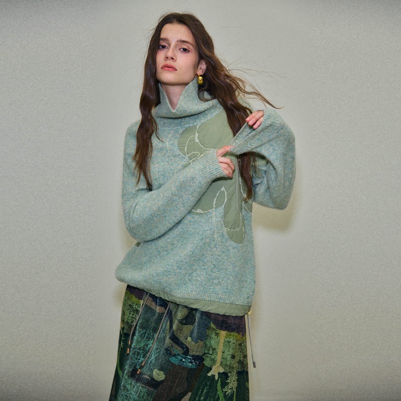 谜底套头针织衫长袖2025年冬季新品高龄宽松绣花保暖女254MZ1871