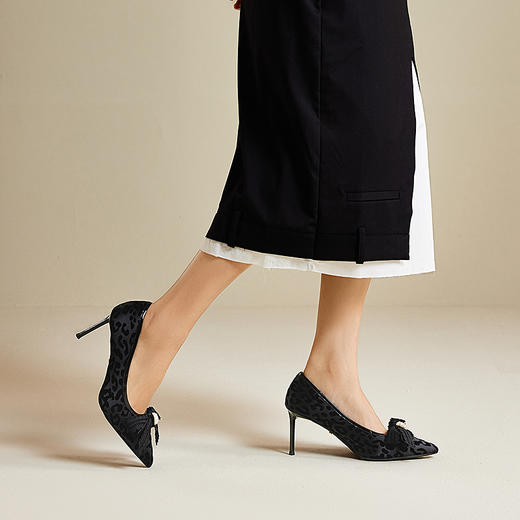 千百度蝴蝶结豹纹超高跟鞋女2026春季新款细跟法式名媛浅口单鞋A26188108 商品图1