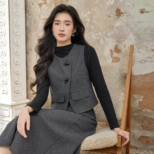 奢姿大码女装2025冬装胖妹妹气质通勤女马甲色内搭中长半身裙9954994354A 商品图2