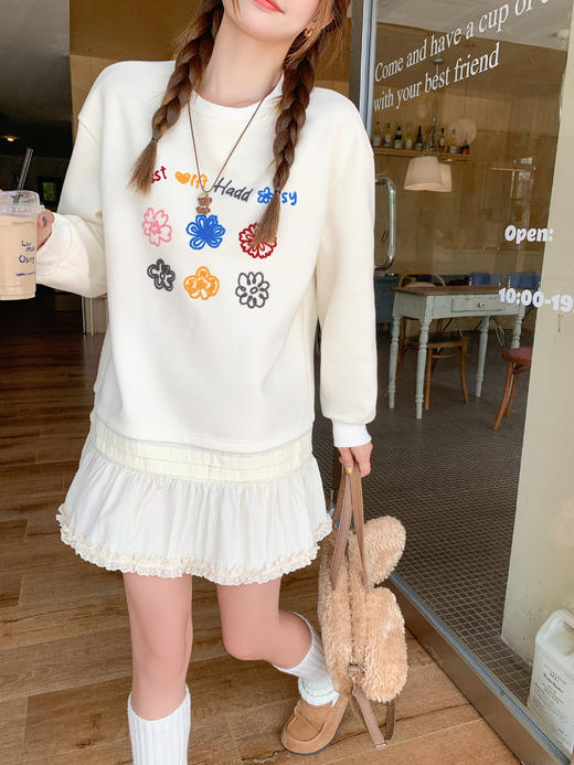 【169元任选2件】现货！杏色彩色绣花卫衣裙 商品图10