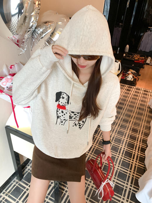 【169元任选2件】现货！花灰色斑点狗连帽加绒卫衣 商品图12