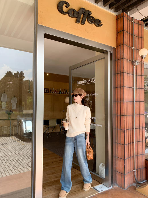 【149元任选2件】现货！杏色不规则大翻领毛衣 商品图9