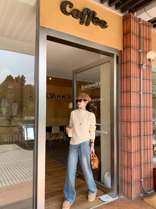 【149元任选2件】现货！杏色不规则大翻领毛衣 商品图5