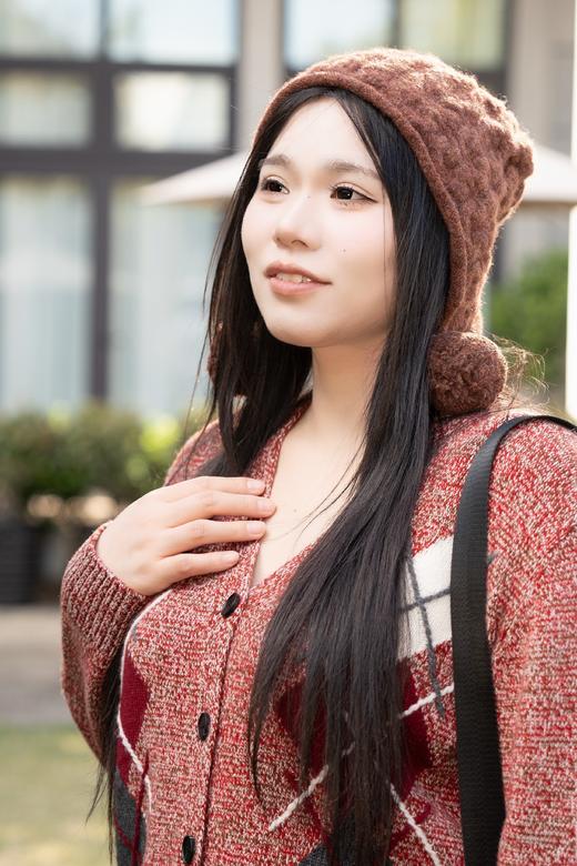 一周发货【针织帽 & 多功能三角巾】黑色、咖色、灰色针织帽，减龄保暖防风护耳，大头围款！3款三角巾，解锁4种最经典百搭色系，咖色、红色、黑色、白色 商品图7