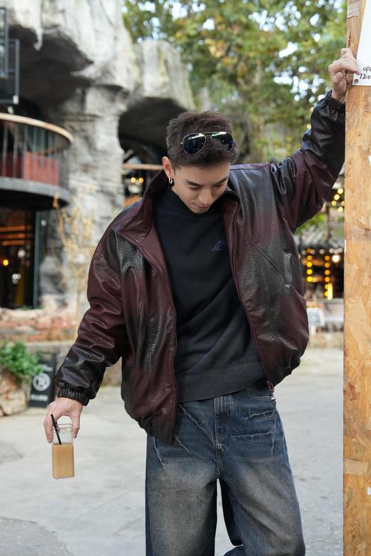 W542574499肌理渐变PU羽绒服 商品图3