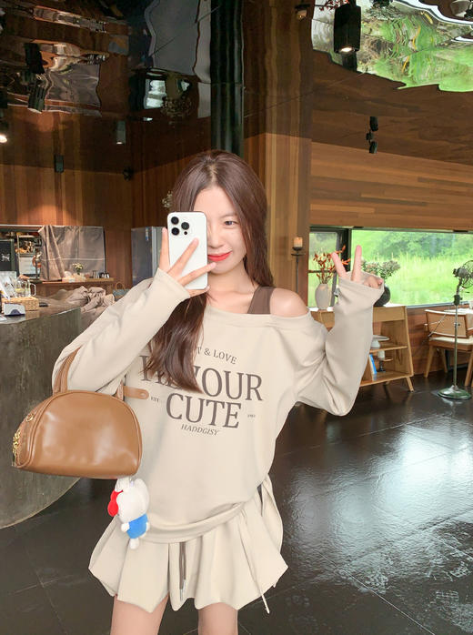 【129元任选2件】现货！杏色露肩上衣 or 杏色短裙 商品图9