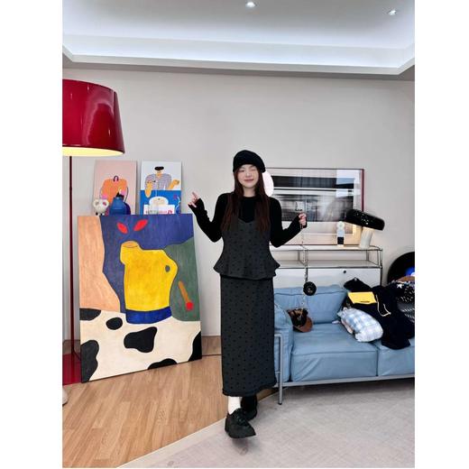 25AW上新 蕾蕾同款【缓存温柔】蝴蝶结图案吊带上衣+下摆花边蝴蝶结高腰半身裙 商品图0