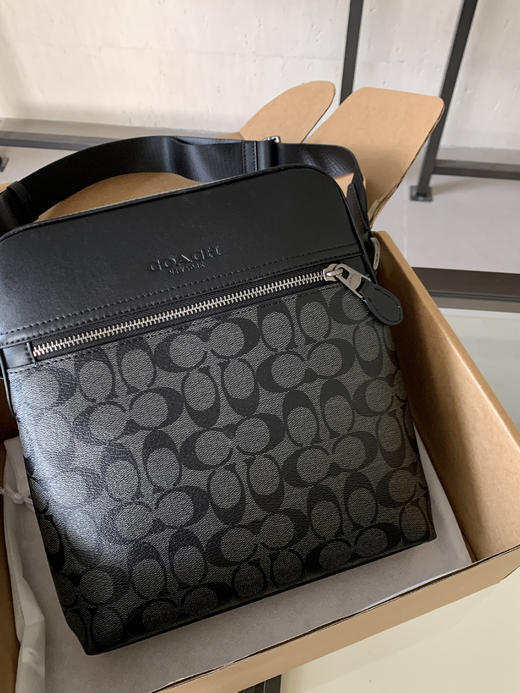 蔻家飞行员斜挎包 商品图6