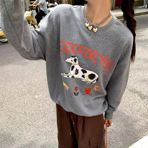 下单3-5天发货！TRIUUCHU “穿越90” 复古港风加绒印花卫衣/ “樱花离冬” 古着加绒印花卫衣/“潮味减龄” 刺绣印花高品质加绒卫衣/双面绒头巾猫打底T 商品图4