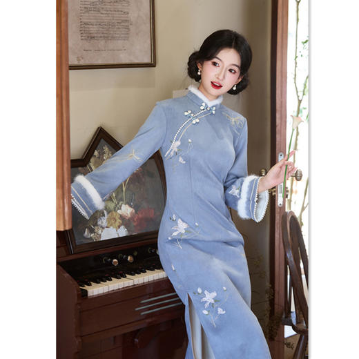 麂皮绒绣花加绒长袖旗袍，时尚改良年轻少女日常款旗袍GX-11829 商品图3
