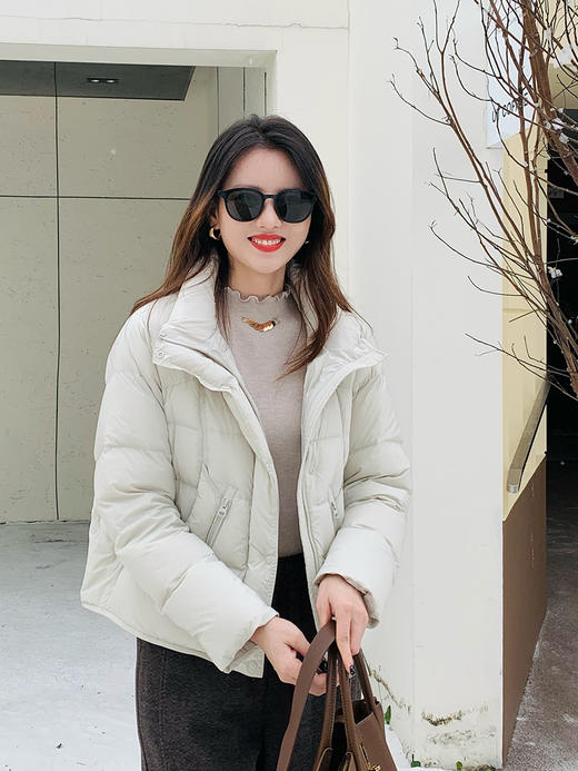 【百图lulu定制】【泡芙羽绒服】90%白鸭绒  彩色  H版型 下摆抽绳 袖口防风 面包领 羽绒服 商品图0