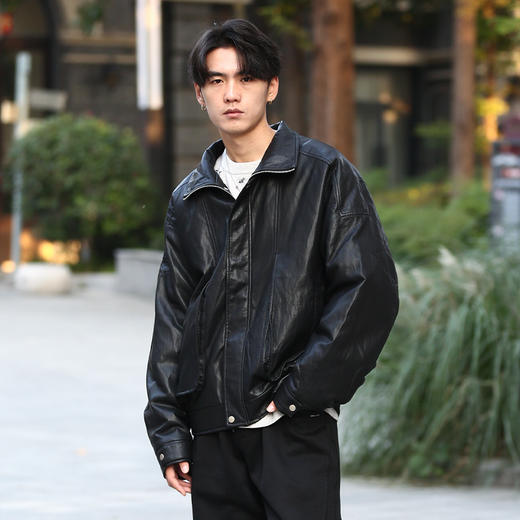 DRONKOO 2025 立领门襟金属扣立体袋PU微阔短款中厚羽绒服 商品图1