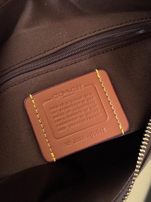 蔻家10月新款Ella月牙腋下包 商品图7