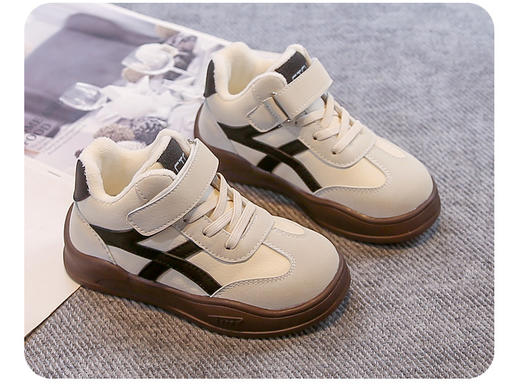 预售3-5天发货！！【儿童鞋服丨儿童运动鞋】选用优质面料，轻便防滑耐磨，隐藏魔术贴设计，15°维翘鞋头，加固后跟，行走更舒适，26-36码可选，穿脱方便，日常百搭~ 商品图5