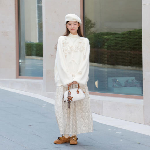 复古立体花朵系带毛衣-纪念日百货门店同款167043221 商品图3