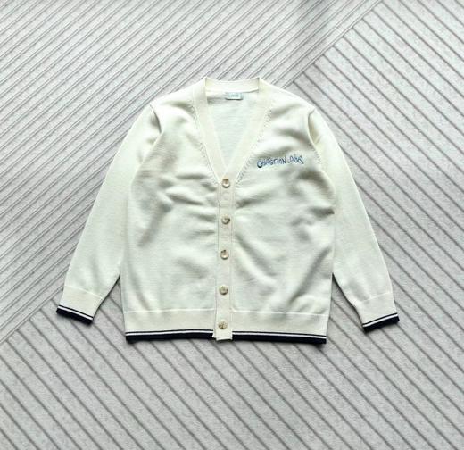 D110753男装毛衣灰色羊驼毛平纹针织纽扣V领开衫 商品图13