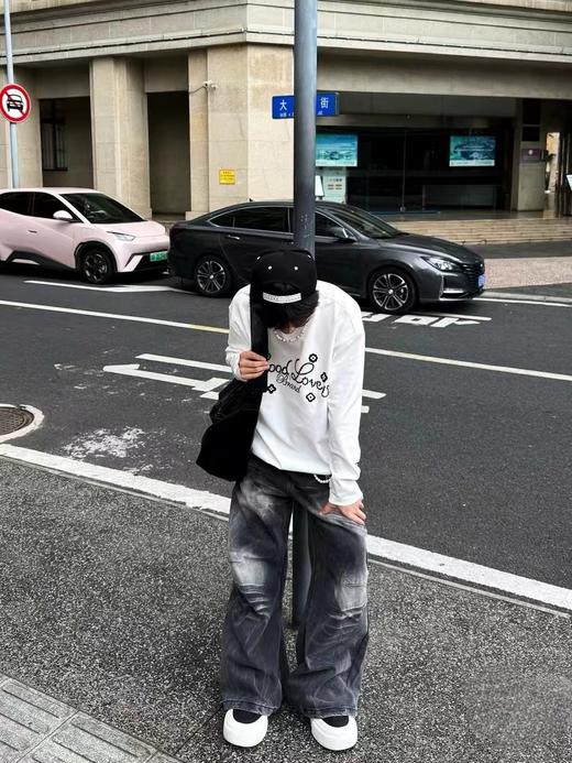 D110751小花标语字母logo情侣圆领长袖T恤 商品图6