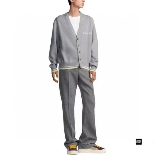 D110753男装毛衣灰色羊驼毛平纹针织纽扣V领开衫 商品图3