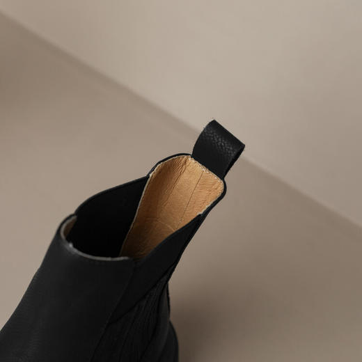 Ech&yolo轻奢简约圆头复古牛皮拼接气质款马丁靴HBP-3575 商品图5