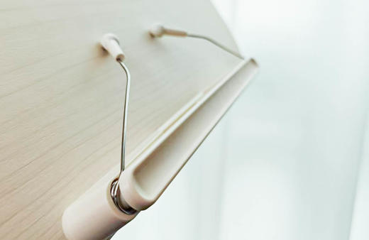 【文创爆款新品上新！】可落地三节伸缩阅读架（奶油白色）   儿童阅读读书神器   送礼礼物礼品    广西师范大学出版社 商品图1