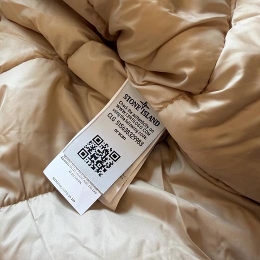 D110737大貉子毛牛角扣连帽“大翅膀”羽绒棉服男女同款 商品图9