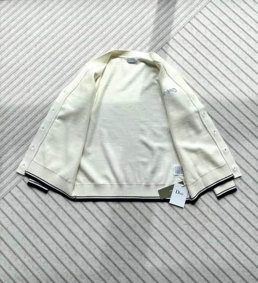 D110753男装毛衣灰色羊驼毛平纹针织纽扣V领开衫 商品图14