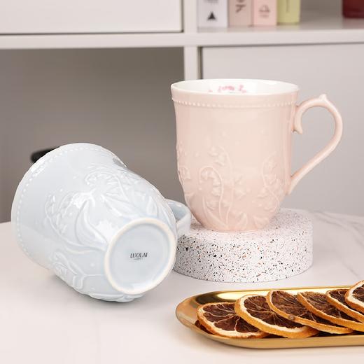 罗莱礼品-铃兰浮雕马克杯对杯礼盒 商品图1