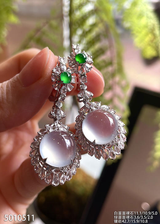 5010511，蛋面耳坠。具体价格微信咨询 商品图0