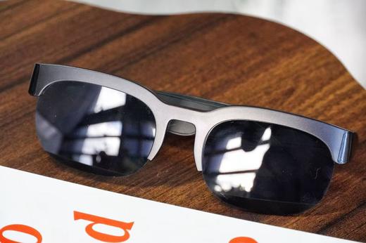 👏🏻眼镜里装了副智能耳机❓墨镜/耳机/通话三合一👉【AURARO多功能蓝牙眼镜XG89】💥开启全新听觉体验❗❗ ✅脉冲DT3.0定向传音，音质饱满，高清通话防漏音 商品图1