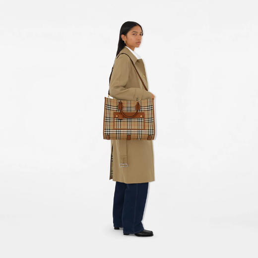 【一】BURBERRY 巴宝莉 女士中号 Freya 提挎包 格子色 8097568 A9534 商品图5
