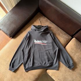 D110792模糊可乐字母印花帽衫卫衣常规版型男女同款