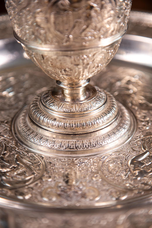 独角鹿西洋古董1890年代法国工匠François Briot设计UCAD装饰艺术中央联盟出品节制女神与天马神话主题铜镀银精雕酒壶及托盘套件 商品图7