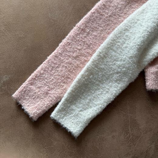 D110793时髦气质软糯翻领女士刺绣短款开衫针织衫 商品图4