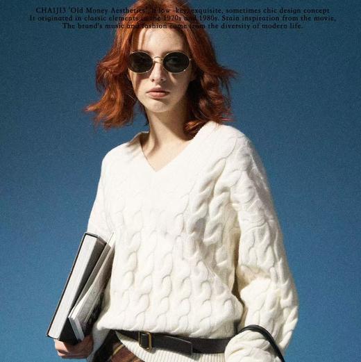 【à perles】 V领落肩宽松全羊毛绞花毛衣 商品图1