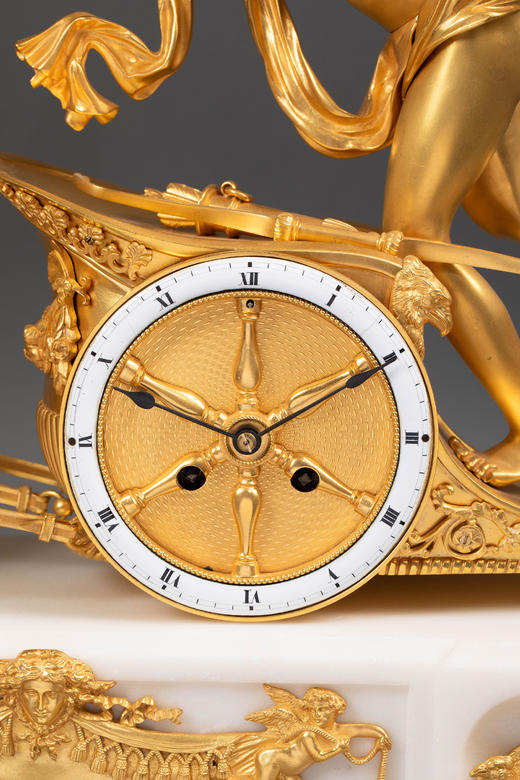 独角鹿西洋古董19世纪初法国出品帝政风格古典神话主题“忠诚引领的爱”铜鎏金精雕嵌白色大理石座钟 商品图4