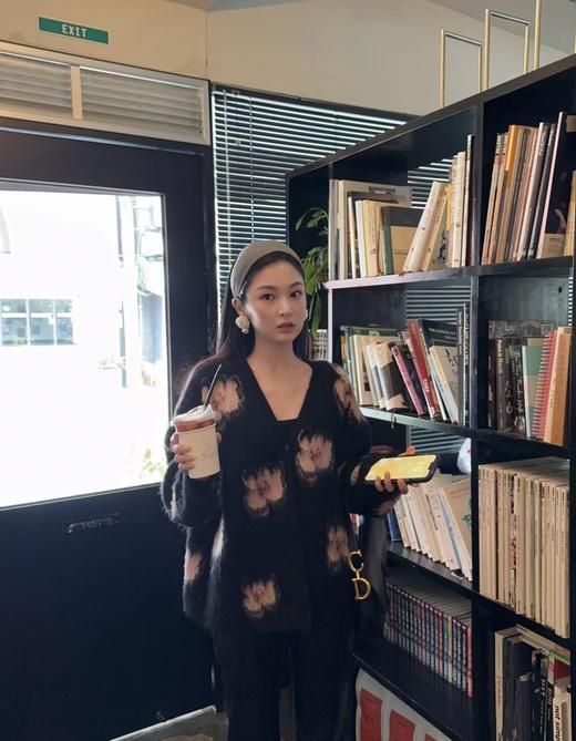 品牌订单CAI正品剪标发桃花绵羊毛混纺开衫外套 商品图12