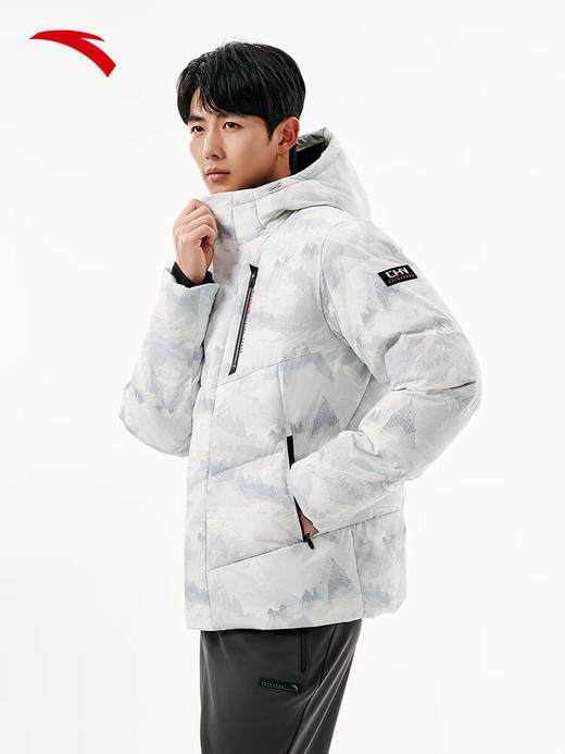 安踏【商场同款】六度芯 火山岩防泼水男长款羽绒服152547943N 纯净白/满地印-1 商品图4
