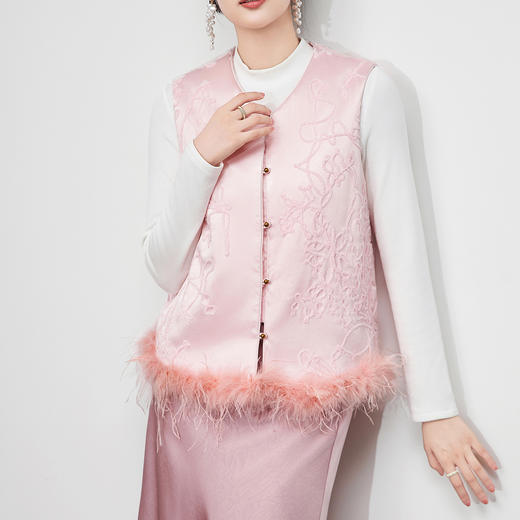 「高货wl」全新升级【铂金会员459/天猫619/差价160】(65211)洛诗琳新中式夹棉马甲2025秋冬植绒气质国风鸵鸟毛外套女 商品图0