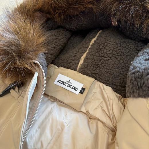 D110737大貉子毛牛角扣连帽“大翅膀”羽绒棉服男女同款 商品图8