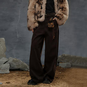 时尚显瘦配挂件弯刀裤-纪念日百货门店同款167445386