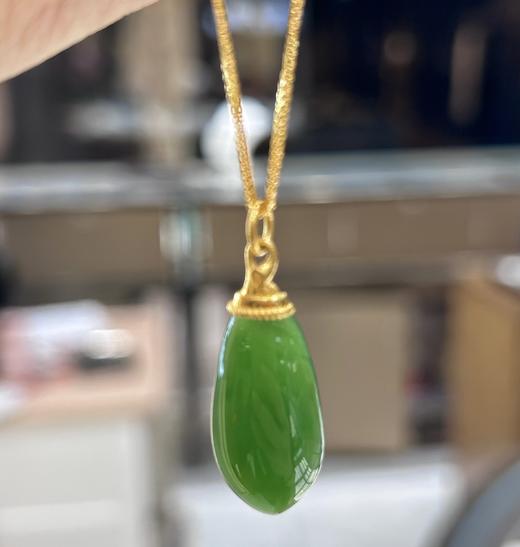 2楼老凤祥足金999镶和田玉挂件 吊牌价7455  秒杀价5968（不含项链） 商品图2