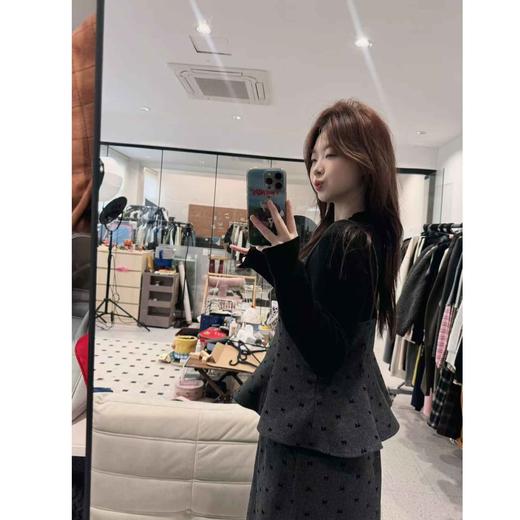 25AW上新 蕾蕾同款【缓存温柔】蝴蝶结图案吊带上衣+下摆花边蝴蝶结高腰半身裙 商品图1